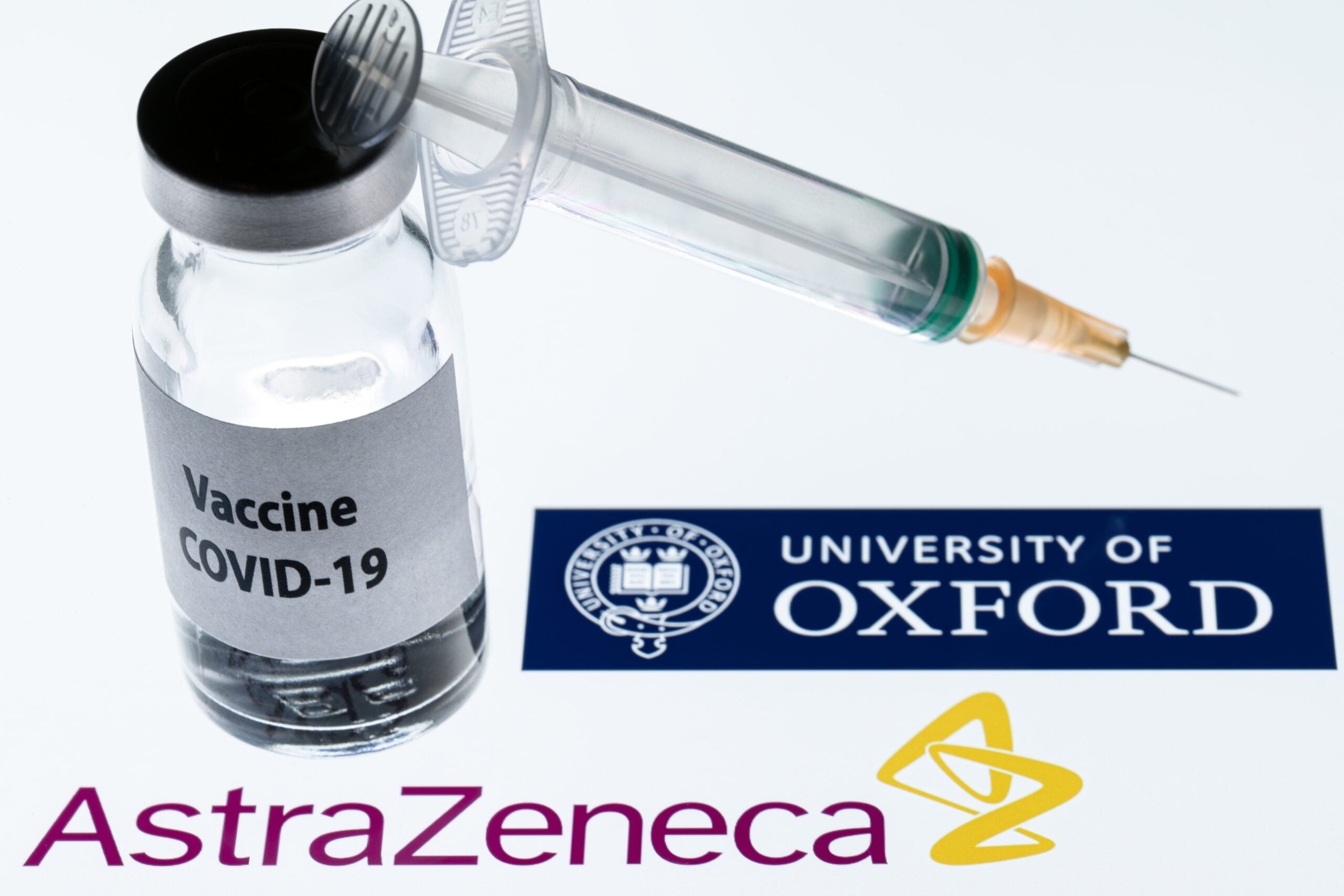 6 países europeos suspenden aplicación de vacuna contra COVID-19 de AstraZeneca