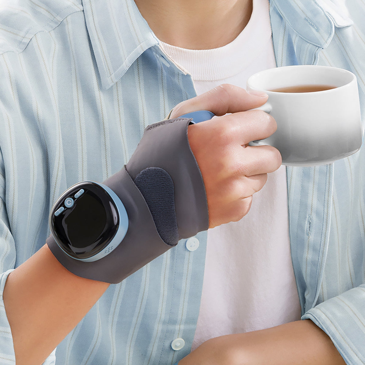 Orteza de muñeca con masajeador eléctrico DC-PURSONIC, diseñada para relajar y revitalizar las muñecas con tecnología avanzada.