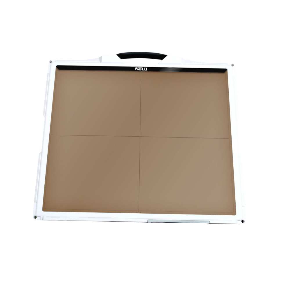 Detector de panel plano inalámbrico Beracah Medica Modelo SFD-1X para imagenología, visible con pantalla y cables en la imagen