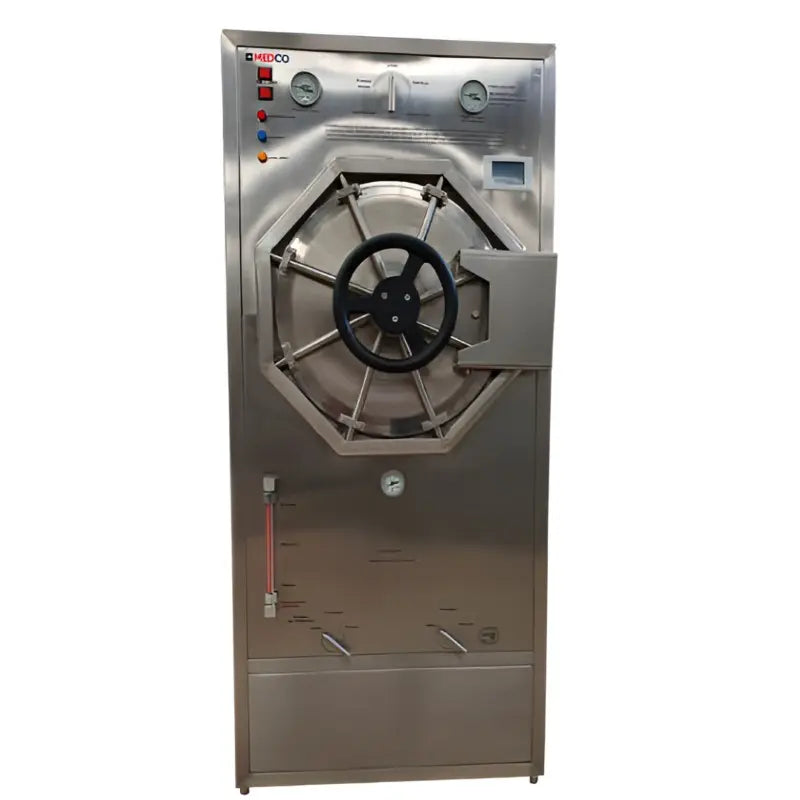 Autoclave de 196 litros Beracah Medica modelo MC-T50, con puerta y control digital para esterilización profesional.