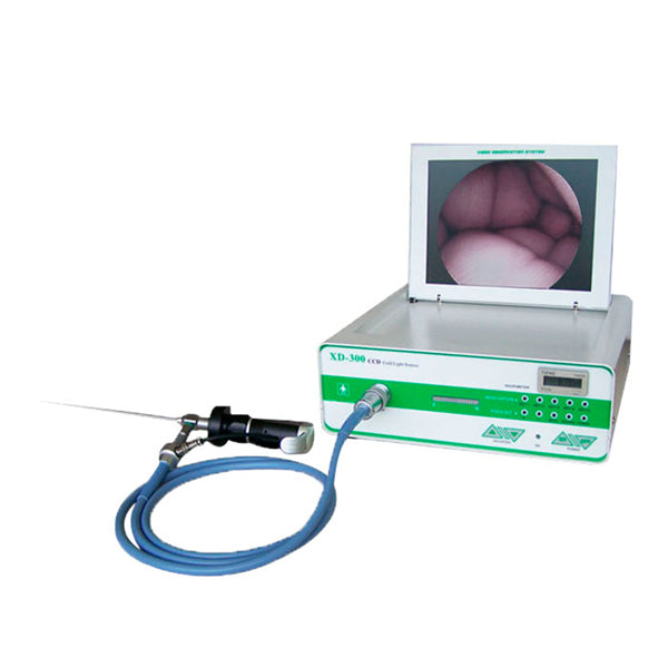 Procesador de imagen LED de laparoscopia de Beracah Medica con fuente de luz, mostrando la pantalla y controles.