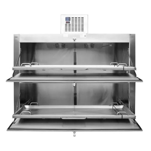 Refrigerador para cadáveres de 2 cuerpos tipo horno de la marca Beracah Médica, con puertas y controles visibles.