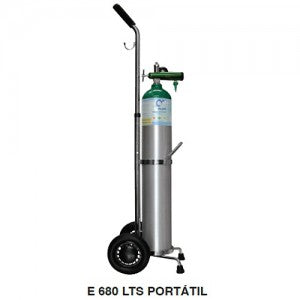 Equipo completo de oxígeno Beracah Medica de 680L, tipo E, con regulador y accesorios visibles en la imagen.