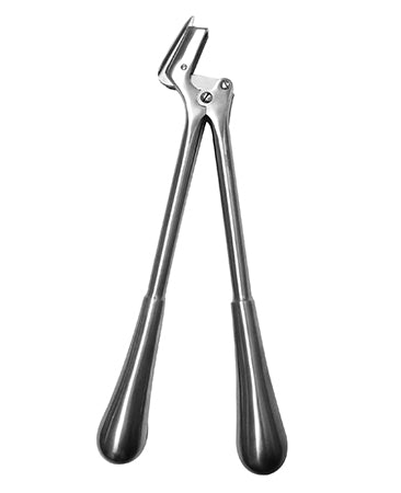 Separadores para yeso Beracah Medica, cortador de yeso grande de 38 cm STILLE PLASTER y productos Henning en uso.