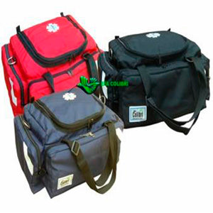 Mochila grande de trauma EFA Beracah Medica con equipo de primeros auxilios y accesorios médicos.