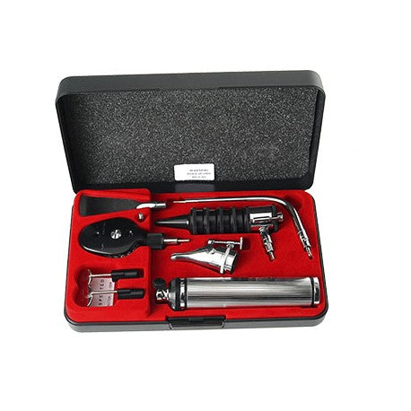 Estuche de diagnóstico económico de Beracah Médica con instrumentos médicos en un set compacto y organizado.
