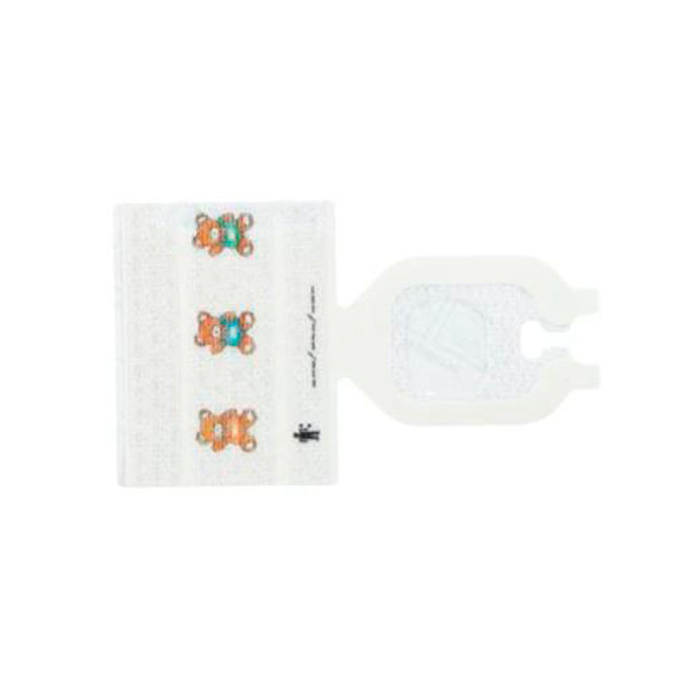 Apósito pediátrico Tegaderm IV Advance con cojín de 3.8x4.5 cm de Beracah Médica, caja con 100 piezas, campos, gasas y apósitos.
