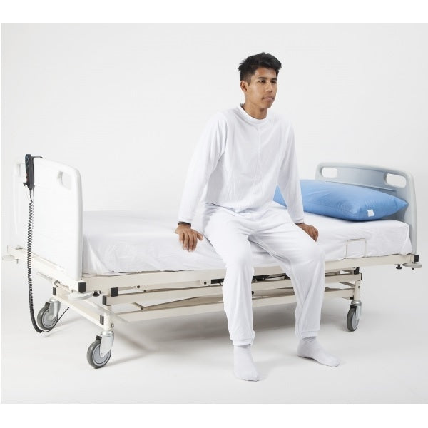 Pijama de incontinencia de manga larga para paciente, talla S, marca Beracah Médica, con tela suave y ajuste cómodo.