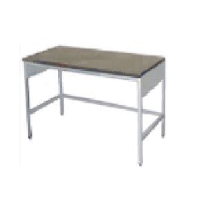 Mesa baja de 180 cm con cubierta de madera, modelo MSI de Beracah Medica, con dimensiones 180x70x75, en un entorno moderno.