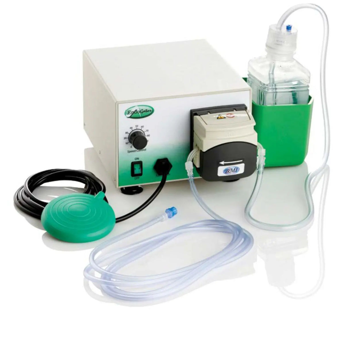 Bomba de irrigación Endogator EGP-100 de Beracah Medica, vista frontal con manguera y controles visibles