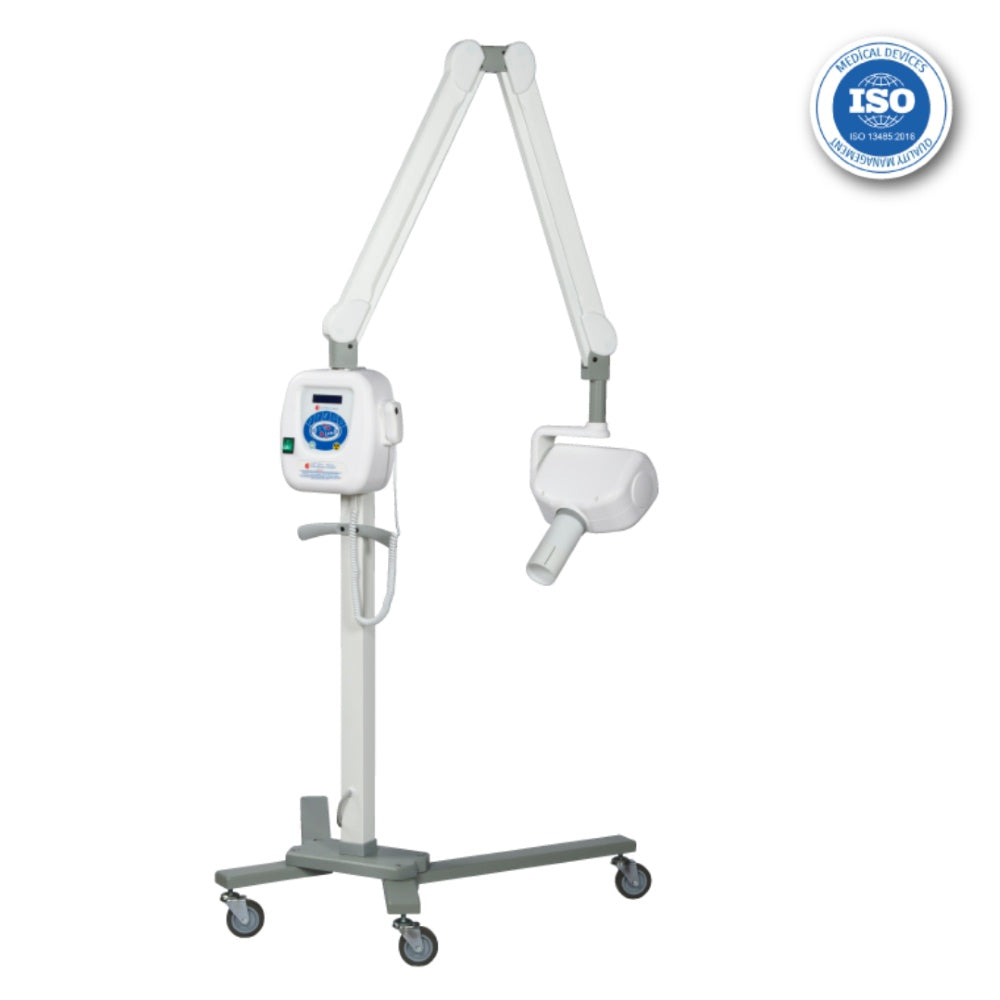 Equipo de Rayos-X veterinario Beracah Medica Corix Pro 70 MM montado en pedestal, con pantalla y controles visibles.