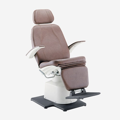 Sillón oftalmológico inclinable motorizado Beracah Medica modelo OC-2400, con respaldo ajustable y diseño cómodo para consultas.