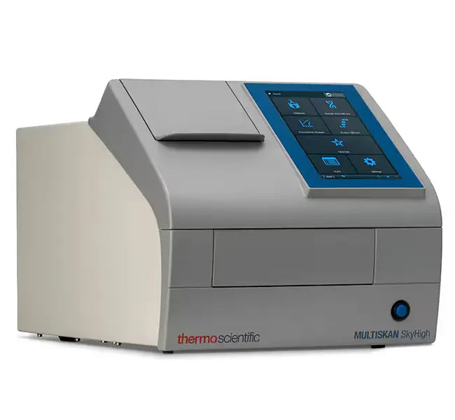 Espectrofotómetro de microplacas UV/Vis Beracah Medica modelo μDrop Duo Multiskan SkyHigh, con pantalla y bandeja para muestras.
