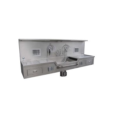 Estación de pared para autopsia sencilla de la marca Beracah Medica, mobiliario forense para laboratorios y autopsias.