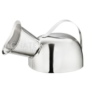 Orinal para mujer de Beracah Medica, tamaño 125x145x216 mm, en color blanco, con asa para facilitar el uso.
