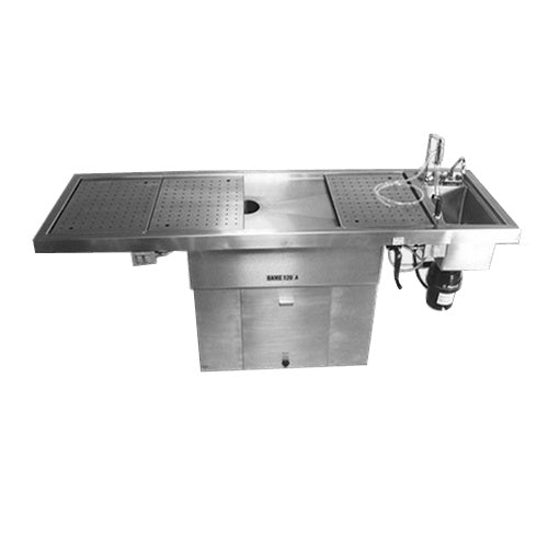 Mesa para autopsias Beracah Medica en acero inoxidable, con preparación para triturador y superficie resistente para autopsias.