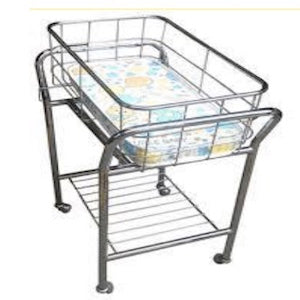 Carro cuna canastilla cromado MSI con colchón, estructura de metal brillante y acolchado para comodidad del bebé.