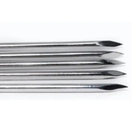 Alambre Kirschner de 0.035" (0.9mm), 25cm, doble punta, para traumatología y ortopedia, marca Beracah Médica.