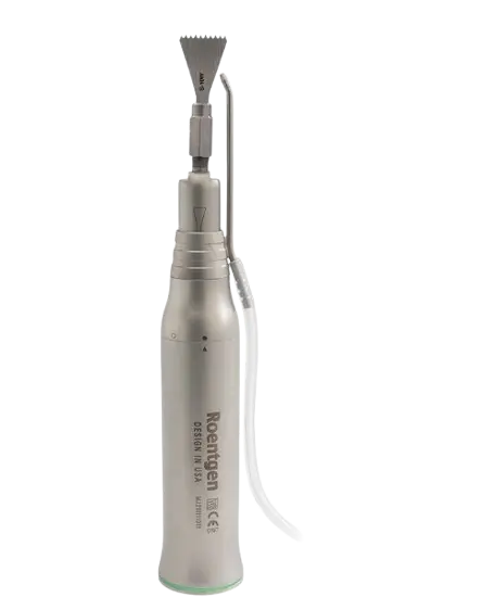 Contrangulo dental con sierra de abanico recta sagital de la marca Beracah Medica, herramienta para procedimientos odontológicos.