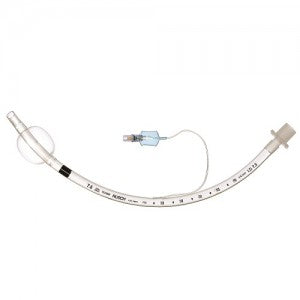 Tubo endotraqueal con globo de 4.5 mm y 18 Fr de la marca Beracah Medica, mostrado en la imagen.