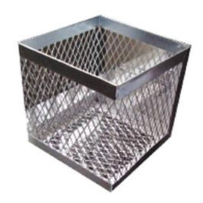 Canastilla de metal galvanizado de 15x15x15cm, equipo médico de Beracah Médica, con acabado resistente y tamaño compacto.