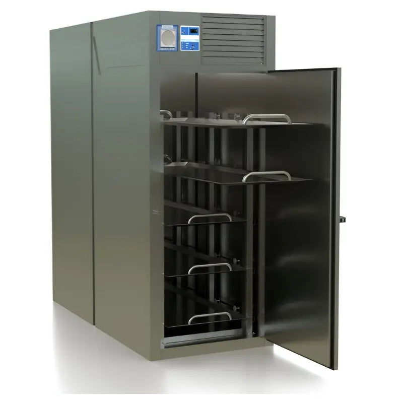 Refrigerador vertical para cadáveres de 5 gavetas de la marca Beracah Medica, con puertas cerradas y sistema de enfriamiento.