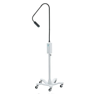 Lámpara de examen de pedestal LED Light IV de la marca Beracah Médica, con brazo ajustable y luz brillante para consultas médicas.