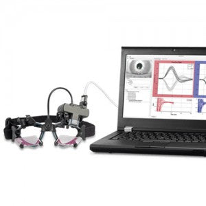 Equipo de diagnóstico ocular EyeSeeCam de Beracah Medica con laptop, dispositivo oftalmológico para exámenes visuales.