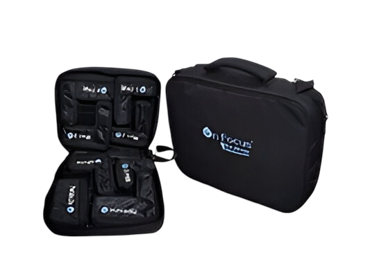 Mochila vacía OnFocus® 2GO de Beracah Medica, diseño compacto y resistente en color gris con bolsillos delanteros.
