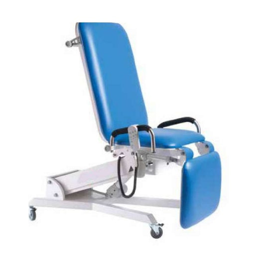 Mesa de exploración eléctrica universal de Beracah Médica con 3 motores y superficie acolchada para atención médica.