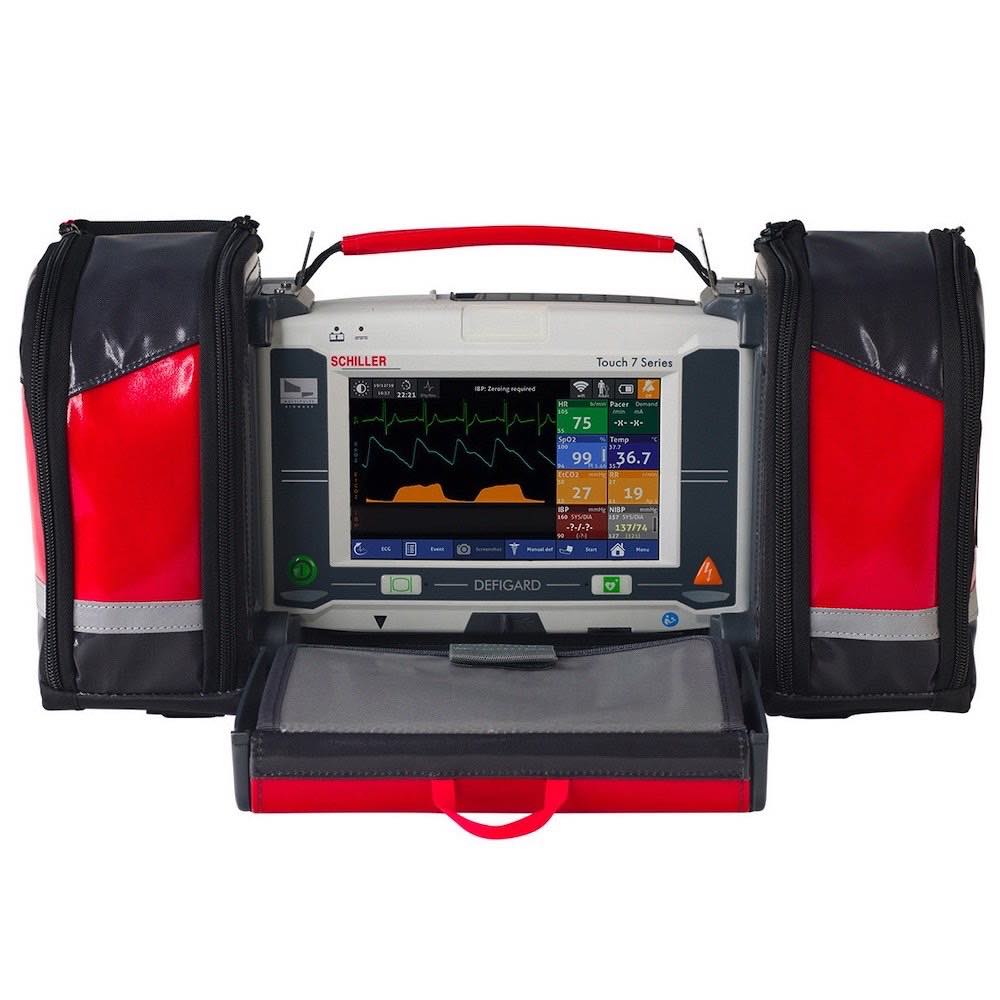 Desfibrilador Beracah Medica Defigard Touch 7 con monitor, ECG, SpO2, NIBP y marcapaso en pantalla grande y controles.