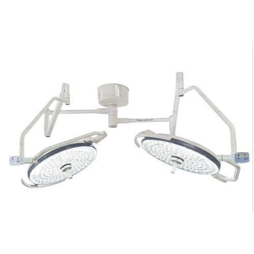 Lámpara doble para quirófano Beracah Medica Ultratec con luces LED de 160,000 lux para iluminación médica profesional.