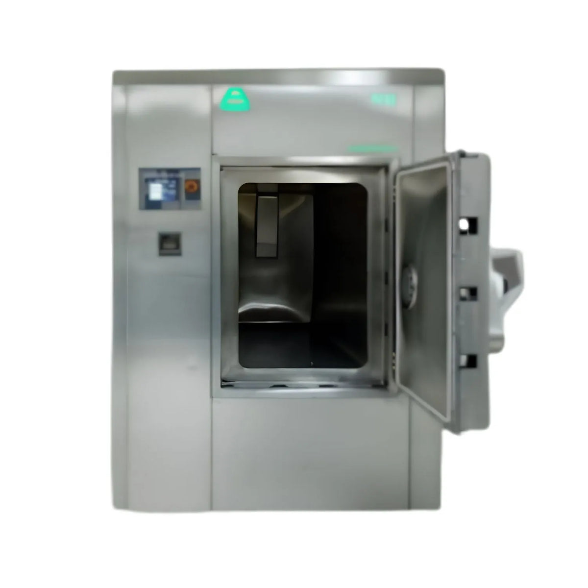 Autoclave de vapor autogenerado Beracah Medica, 820 litros, con puerta abatible para esterilización industrial o médica.