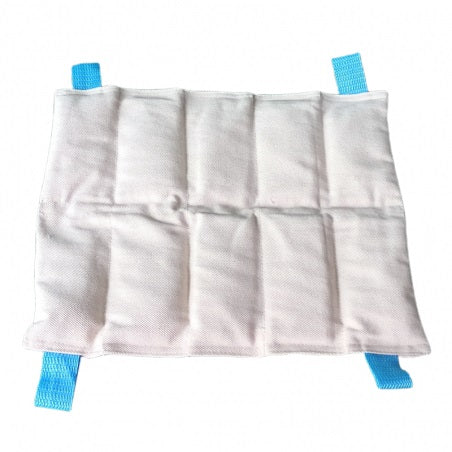 Compresa húmeda caliente de 60x10cm con relleno de bentonita, insumo médico de Beracah Médica para terapia y alivio.