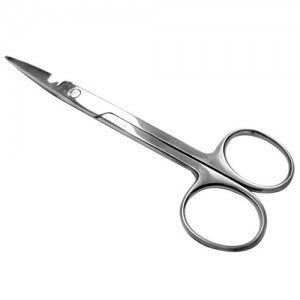Tijeras quirúrgicas rectas de 14 cm de la marca Beracah Médica, con filo agudo y diseño económico, para procedimientos médicos.