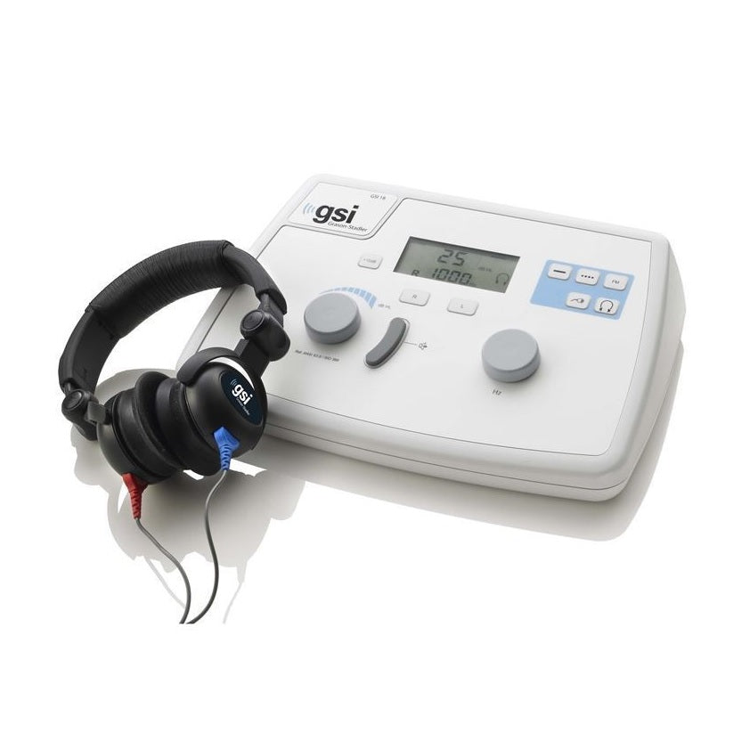 Audiómetro de tamizaje Beracah Médica GSI 18 con audífonos DD45 y diadema HBA, mostrando el equipo y accesorios en uso.