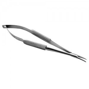 Porta agujas automático Barraquer de 14cm fino, marca Beracah Médica, mostrando diseño compacto y acabado premium.
