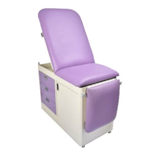 Mesa de exploración MSI Mega Plus de Beracah Médica, con superficie amplia y ajustable para atención médica.