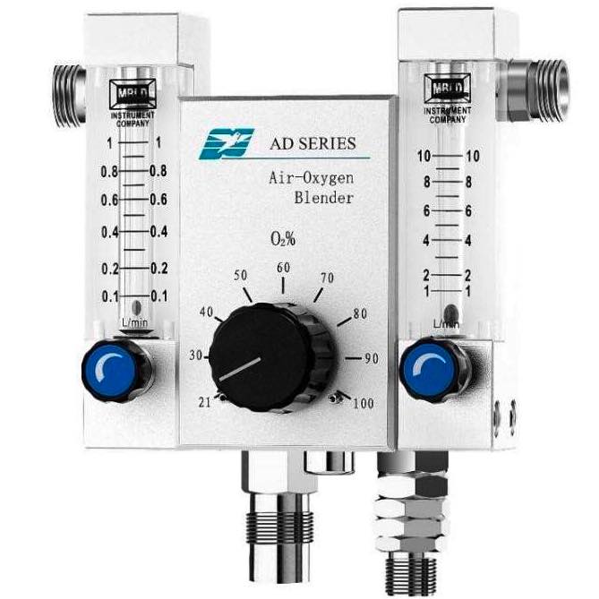 Mezclador de oxígeno neonatal Aire-Oxígeno de la marca Beracah Medica, con controles y conexiones para uso médico neonatal.