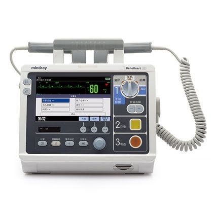 Desfibrilador monitor adulto-pediátrico BeneHeart D3 de Beracah Medica con pantalla, SPO2, ECG y función AED.