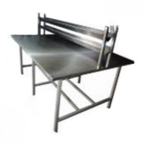 Mesa MSI de 180 cm para ensamble de repisa intermedia Herlis, en color neutro, diseñada para uso médico y hospitalario.