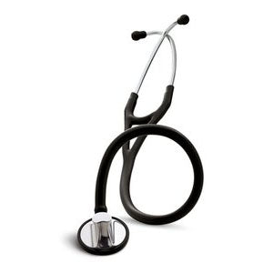 Estetoscopio cardiológico Littmann Master Cardiology negro con diadema y tubos en la imagen, ideal para profesionales médicos.