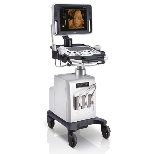 Ultrasonido de gabinete Beracah Medica con monitor de 17" y transductor endocavitario, visible en la imagen.