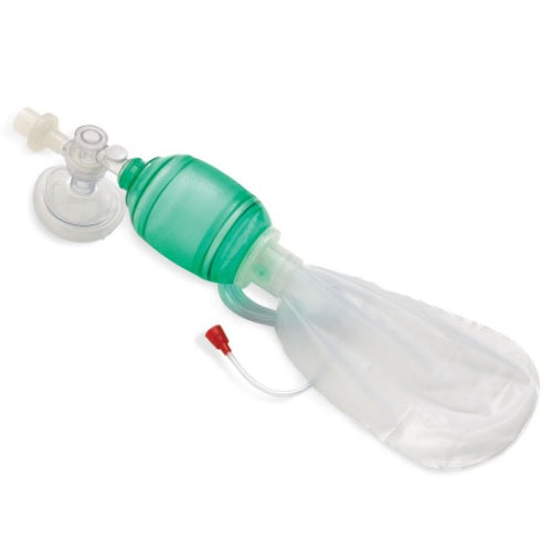 Resucitador desechable para adulto de la marca Beracah Medica, utilizado en emergencias médicas, en color blanco.