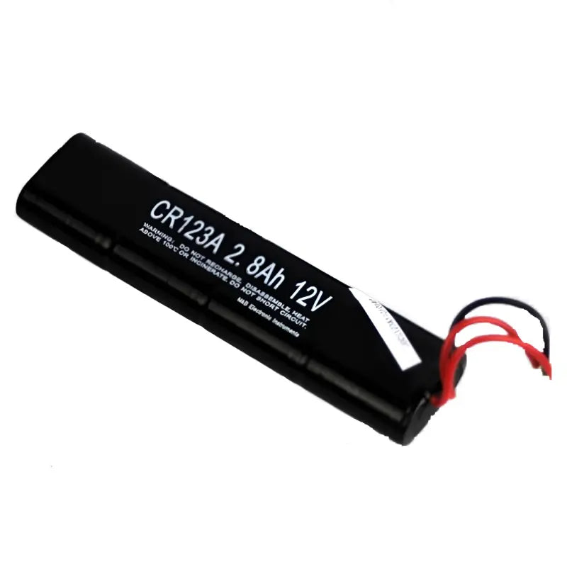 Batería para desfibrilador AED7000 de la marca Beracah Medica, muestra la batería y su etiquetado en la imagen.