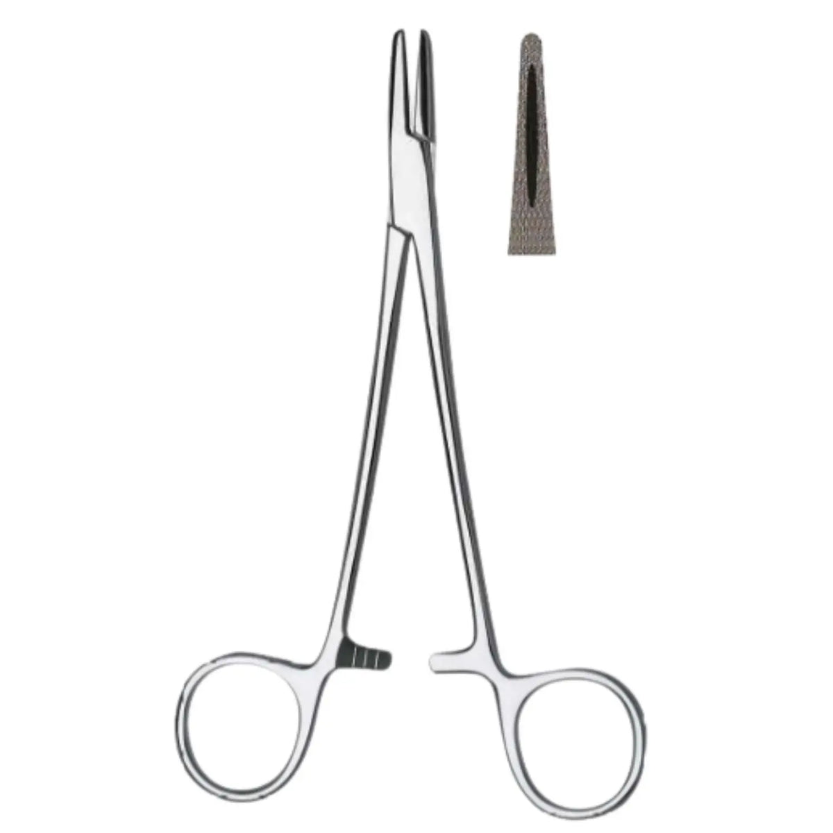 Porta agujas Mayo Hegar de 14 cm de la marca Beracah Medica, con diseño compacto y duradero para uso médico.