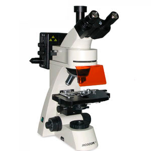 Microscopio de epifluorescencia Serie 700 Beracah Medica con objetivos y visor, usado para observación científica.