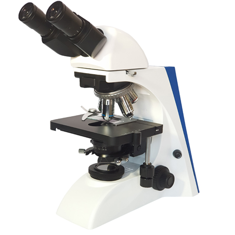 Microscopio binocular PRISMA 5000 de Beracah Medica con ajuste Koehler, con lentes y enfoque en imagen.