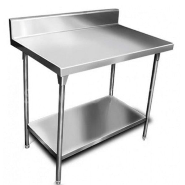 Mesa lisa de 120 cm con respaldo y entrepaños, fabricante MSI de Beracah Medica, medidas 120x70x90 cm.