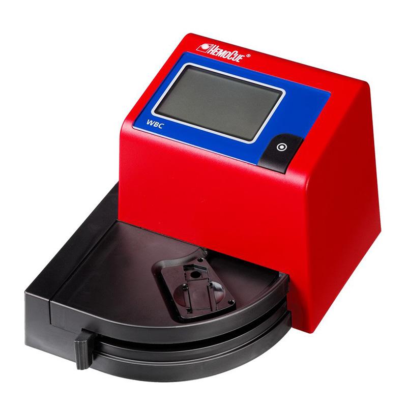 Analizador de sangre HemoCue WBC DIFF de Beracah Medica para contar leucocitos en muestras de sangre.